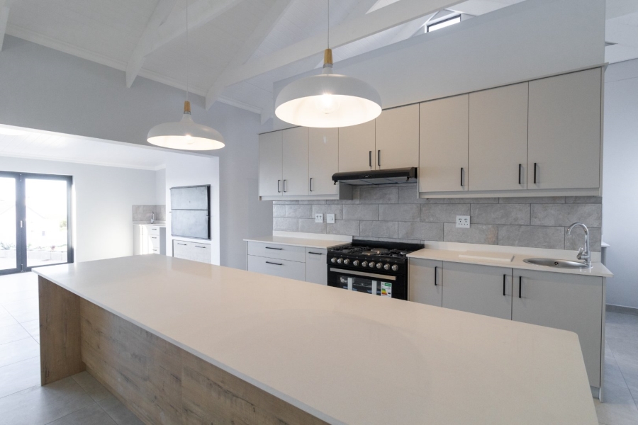 4 Bedroom Property for Sale in Da Gama Bay Western Cape